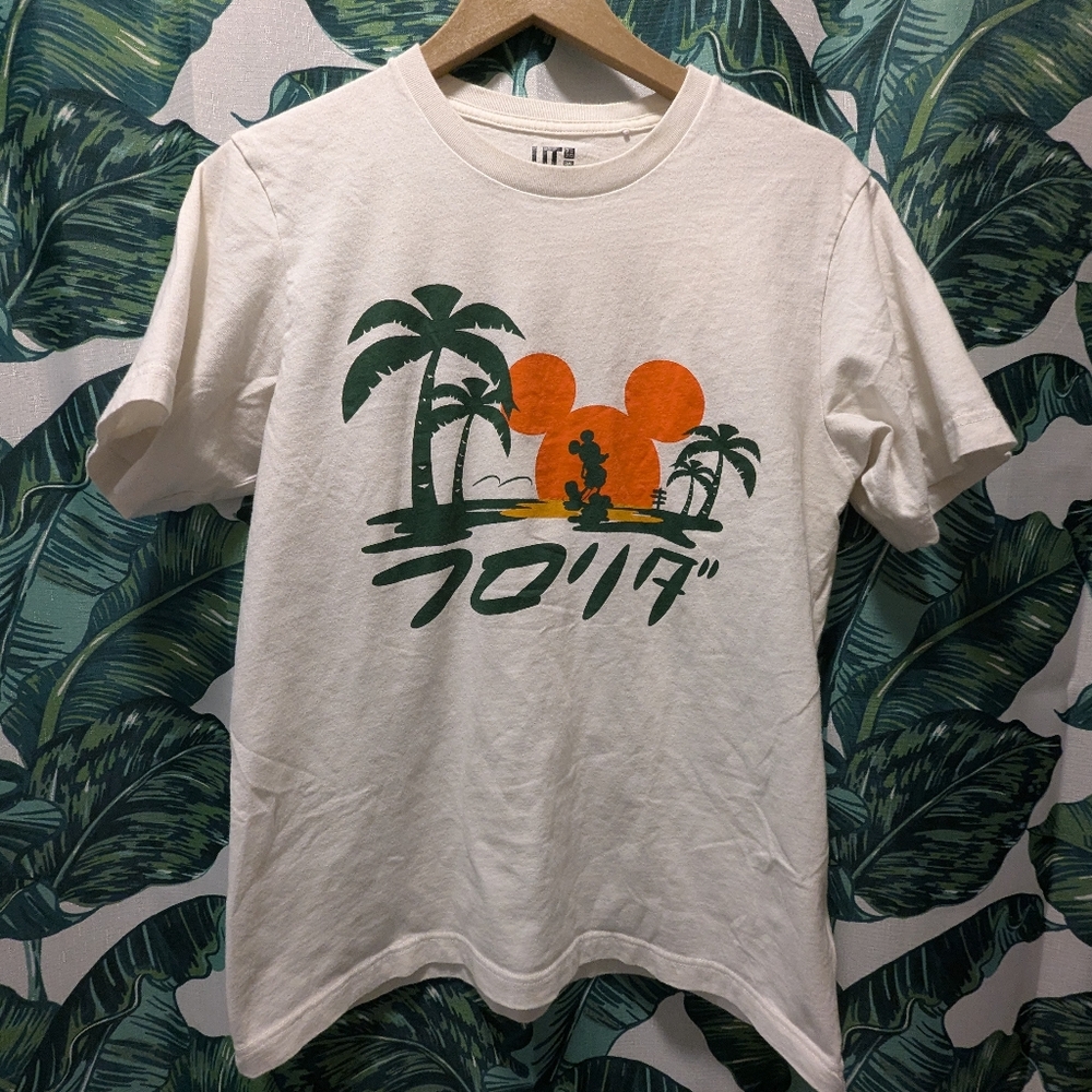 Disney Uniqlo Mickey Mouse Graphic Tee Shirt